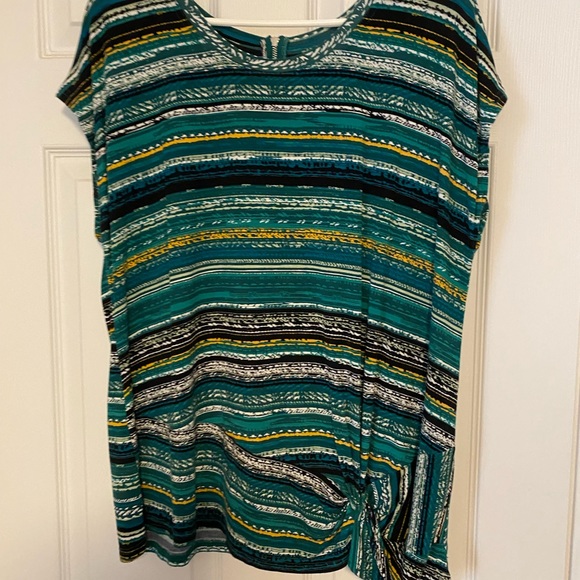 CJ Banks Sleeveless Top - Picture 2 of 3